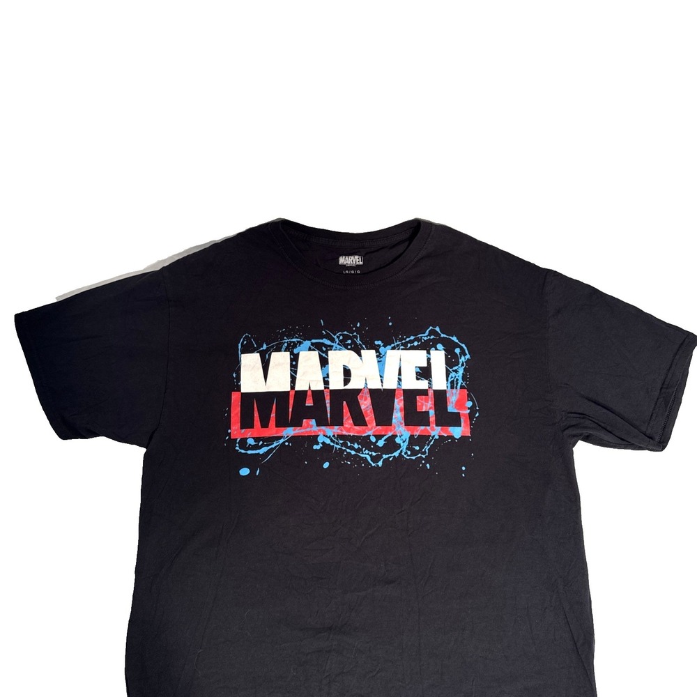 Marvel Comics Men's Red Black White With Blue Splatters Graphic T-shirt Large